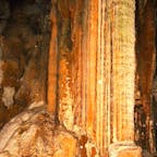 山口県
秋芳洞
黄金柱
高さ約15メートル