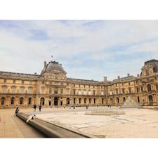France🇫🇷

📍Louvre Museum