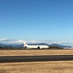 静岡空港に着陸 富士山と飛行機の2ショット