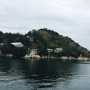 滋賀＊竹生島

琵琶湖に浮かぶ島。