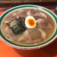 帰宅途中に寄った
菊池市の桂仙らーめんの
チャーシュー麺
🤤🤤🤤🤤