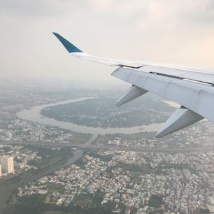 【2019・霜月】
ベトナム上空にて異国を嗜む。