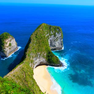 バリ島の隣の島ペニダ島！