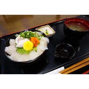 輪島へ
能登丼(ふぐ丼)
やっぱり海鮮物がとっても美味しい！