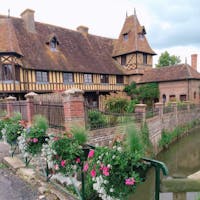 フランス🇫🇷北部
フランスの美しい村【ブーヴロン・アン・オージュ】
絵になる村です♡
#フランス
#ブーヴロン・アン・オージュ
#街並み