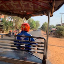 #シェムリアップ #カンボジア
2020年2月

トゥクトゥク🛺をチャーターして観光！
3人乗りで1日乗り回して20$とかだから利用すべき😆😆