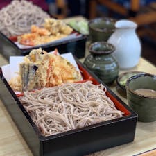 #やなぎや #秩父 #埼玉
2020年3月

名物 #くるみ汁 の #秩父そば

不揃いな麺の食感とコシの強さが好きだった〜😋😋
くるみ汁もそのまま飲めるくらい好みの味💕