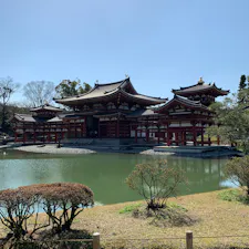 一番近い世界遺産、平等院の鳳凰堂。
いいのか悪いのか拝観の待ち時間なし。
阿弥陀さまに1日も早い終息を願う。

#平等院鳳凰堂
#世界遺産