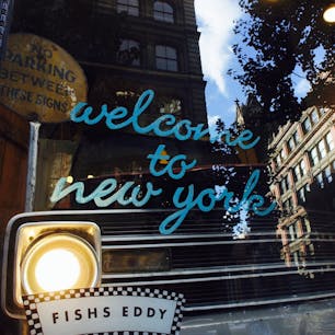 New York / Manhattan
FISHS EDDY
ユニオンスクエアにある人気の雑貨店「FISHS EDDY」のウインドウ。
#newyork #manhattan #fishseddy