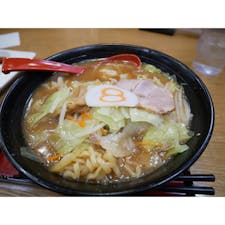 【金沢】8番ラーメン

初日は21時くらいに金沢駅に着いたので
駅ビル内の8番ラーメンでサクッと夕飯。

石川発祥で関東にはないラーメン屋さん。
野菜たっぷりだからラーメン食べてる罪悪感軽減。

#金沢°
#金沢°ごはん
#旅行ごはん° 
#電車旅
#青春18切符
#青春18切符旅
#2020/03/20