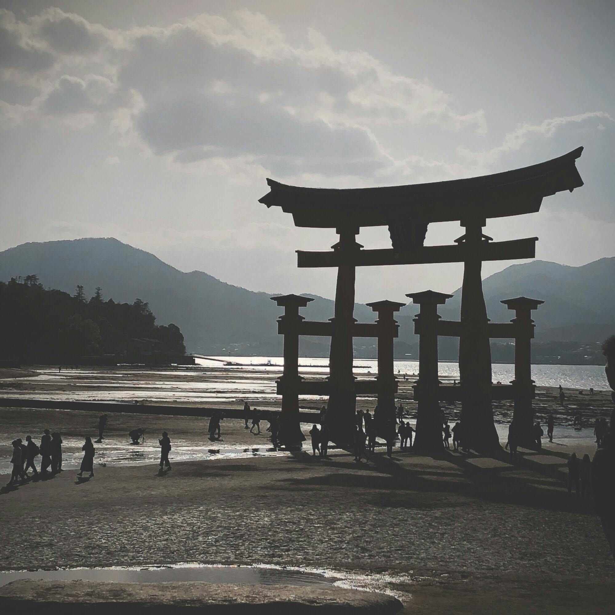 嚴島神社 いつくしまじんじゃ 厳島神社 の投稿写真 感想 みどころ 宮島干潮の厳島神社鳥居 トリップノート 嚴島神社 いつくしまじんじゃ 厳島神社 の投稿写真 感想 みどころ 宮島干潮の厳島神社鳥居 トリップノート