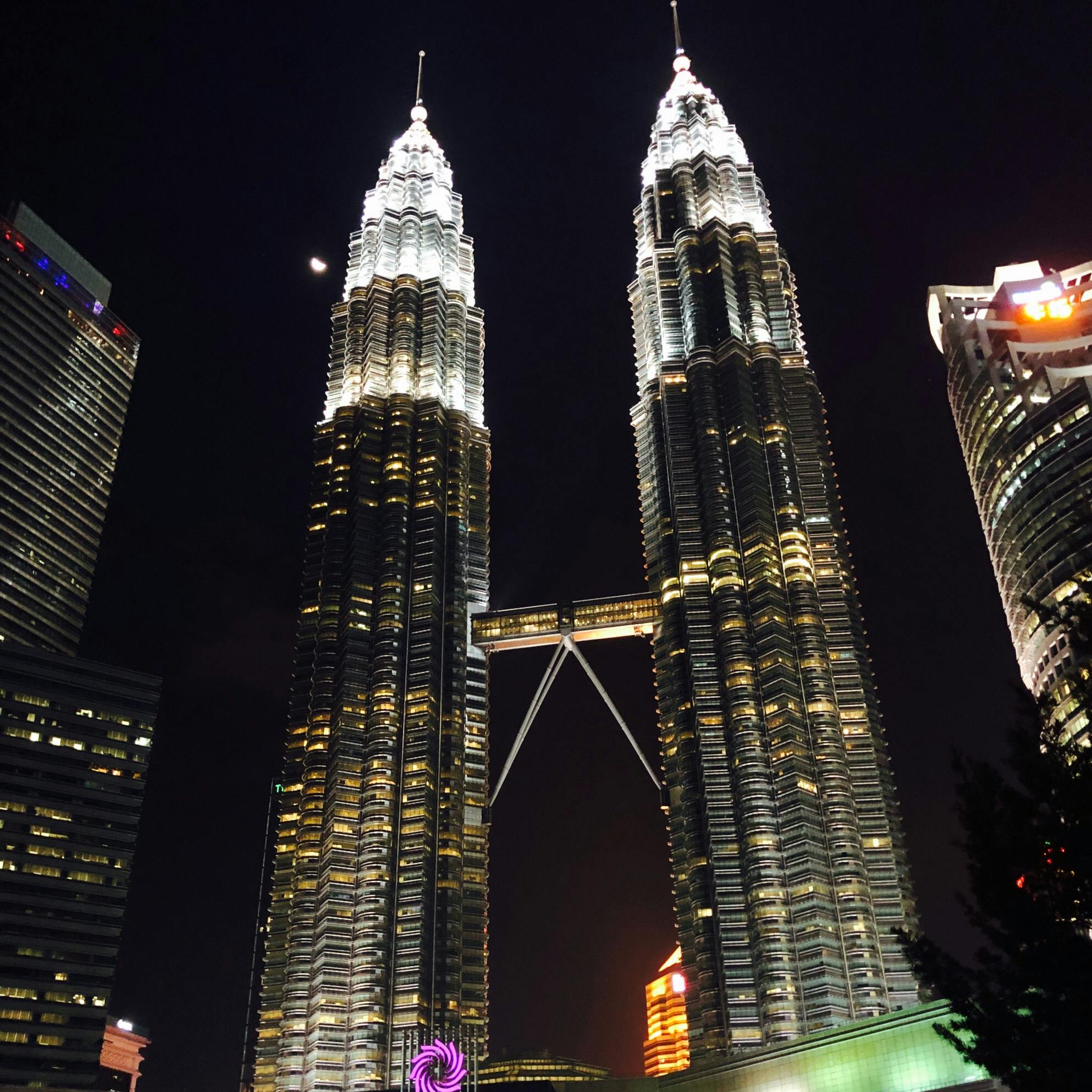 ペトロナス ツインタワー Petronas Twin Tower の投稿写真 感想 みどころ Malaysia ペトロナスツインタワー トリップノート ペトロナス ツインタワー Petronas Twin Tower の投稿写真 感想 みどころ Malaysia ペトロナスツインタワー トリップノート