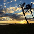 ハワイ アラモアナビーチパーク
ど定番だけどハワイの夕日が好きです🧡
2回目のハワイでは、アラモアナビーチパークとカピオラニビーチパークから夕日を見ました☺️