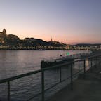 ブダペスト　ライン川の夕暮れ時