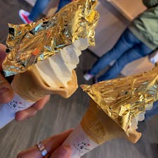 石川＊箔一

念願の金箔ソフト！
秋で寒かったけど美味しかった。