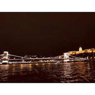 ブダペスト
鎖橋と国会議事堂