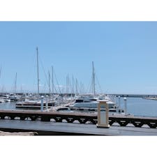 西宮ヨットハーバー

ぼんやりしながら ランチ ⛵️