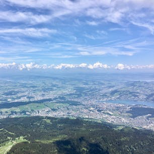 Pilatus
Swizerland
登山鉄道で登って行くワクワク感
最高の眺め
ロープウェイも楽しかったです