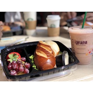 #LA #Disney #Californiaadventure #Starbucks 🇺🇸