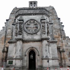 ロスリン礼拝堂、スコットランド
映画ダ・ヴィンチ・コードの最後に登場した場所。