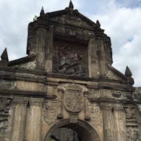 サンチャゴ要塞 Fort Santiago の投稿写真 感想 みどころ 宝箱がありそうな入り口を物色する野盗 トリップノート