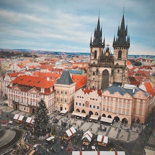 🇨🇿
プラハ
旧市庁舎の天門時計塔からのティーン教会