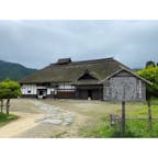 2020年7月17日(金)
展示館は残念ながらやってませんでした😅
茅葺屋根の立派な佇まいでした🏠
#大内宿 #大内宿町並み展示館