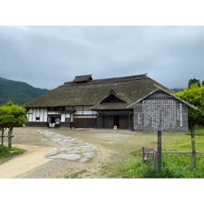 2020年7月17日(金)
展示館は残念ながらやってませんでした😅
茅葺屋根の立派な佇まいでした🏠
#大内宿 #大内宿町並み展示館