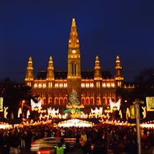 ウィーン市庁舎
クリスマス・マーケット