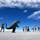 ボリビア、ウユニ塩湖でのゴジラトリック写真。