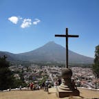 十字架の丘からアンティグア富士こと
アグア火山を望む