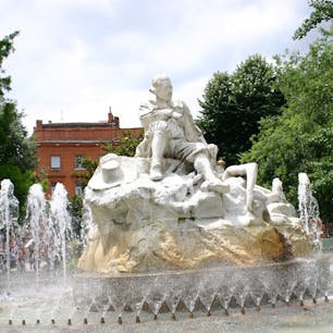 フランス、トゥールーズの噴水。