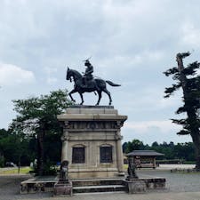 青葉城址　伊達政宗公像