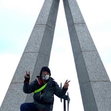 コレが精一杯のポーズです、何だかとぼけたカッコは出来ませんでした。


#稚内　#利尻島　#北海道の旅　#サント船長の写真　#何でも日本一　#北海道