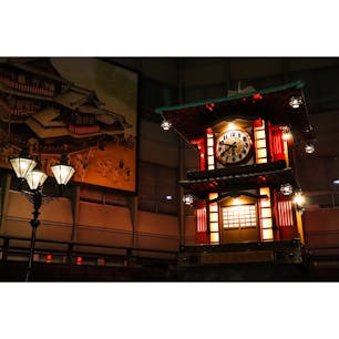 【坊つちゃんカラクリ時計】愛媛
道後温泉本館の振鷺閣をモチーフにした時計🕰
軽快なメロディにのって時計台がせり上がり、夏目漱石の小説「坊つちゃん」の登場人物が現れる。