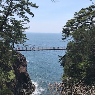 城ヶ崎海岸♪

高所恐怖症にはハードでした…笑