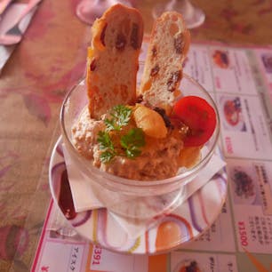 【二子玉川】トキオプラージュ・ルナティック

＊ウニのムース　￥850-


#東京　#東京グルメ° #2020/07