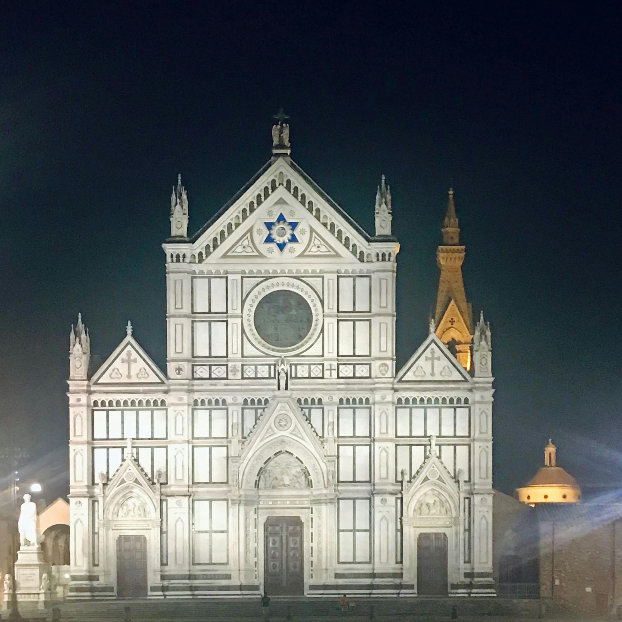 サンタ クローチェ聖堂 Basilica Di Santa Croce の投稿写真 感想 みどころ イタリア フィレンツェサンタ クローチェ聖堂夜の姿は神秘 トリップノート