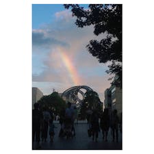 オブジェに降りる虹

#みなとみらい #横浜