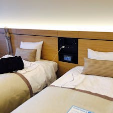 ホテル京阪京都駅南
京都駅が目の前で便利。
YouTube対応のテレビだったり
パネルにエアコン照明など管理されてて 最新でした。ベットが硬めで◎