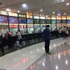 鉄道の台北駅に隣接して長距離バスのターミナルがあります。料金はどこのバス会社でもほぼ一緒です。