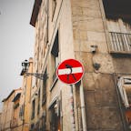 イタリア・フィレンツェ
標識アート
ひと言ネタに使えそう