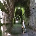 2階建てトンネル

養老渓谷の近くにある苔と照明で緑色になるトンネル。千葉県はトンネル天国なのでいたるところに手掘りのトンネルがあります。
#千葉県　#夷隅郡大多喜町葛藤１７６