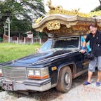 コレは日本車では無いと思いますが？
霊柩車ですね、
何に使うのかな？


#ミャンマー　#サント船長の写真