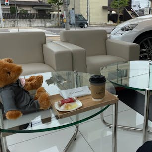 2020年9月12日(土)
今日は愛車RXの12カ月点検でした🚗
現在の走行距離は27423km💨
特に異常もなく良かった😌
店内での優雅なひと時のショットです📸

#レクサス郡山 #12カ月点検 
#レクサスRX #ホットココア