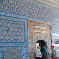 トルコ・イスタンブールの宮殿。鮮やかなブルーが圧倒。
今年の夏は数年ぶりにイスラム圏へ！