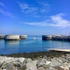 Greystones
Ireland
深い青色の静かな海が綺麗
最近は晴れが多くて空も綺麗