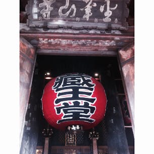 蔵王堂の全体像は大き過ぎて撮れなかった