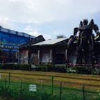 高雄には古い倉庫を再利用した芸術村が有りました。