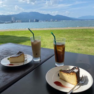 なぎさWARMS 滋賀県

素敵な友人と素敵な場所で
大好きなチーズケーキとカフェオレを☕️